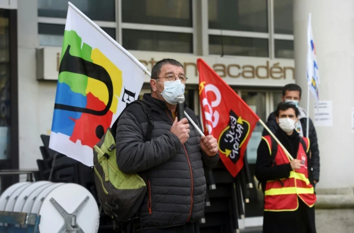 Manifestation à Pau devant les services du rectorat, le 10 novembre 2020