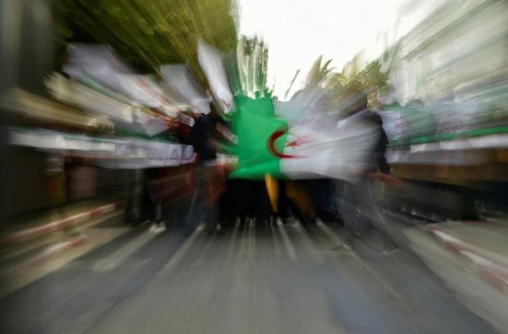 Photo prise lors d'une manifestation d'étudiants contre la perspective d'un cinquième mandat du président algérien Abdelaziz Bouteflika, le 26 février 2019 à Alger