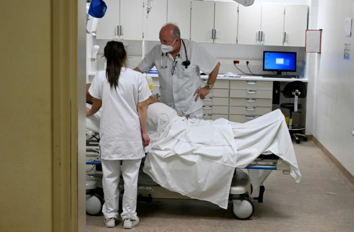 Aux urgences de l'hopital de Draguignan, en France, le 11 janvier 2022