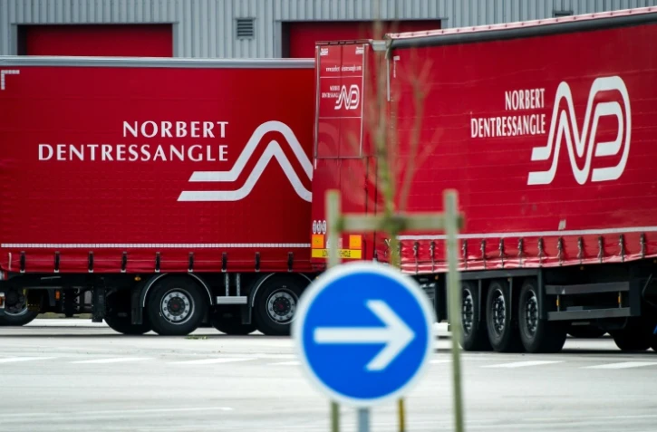 Les camions du transporteur Norbert Dentressangle près du port de Calais, le 29 avril 2015