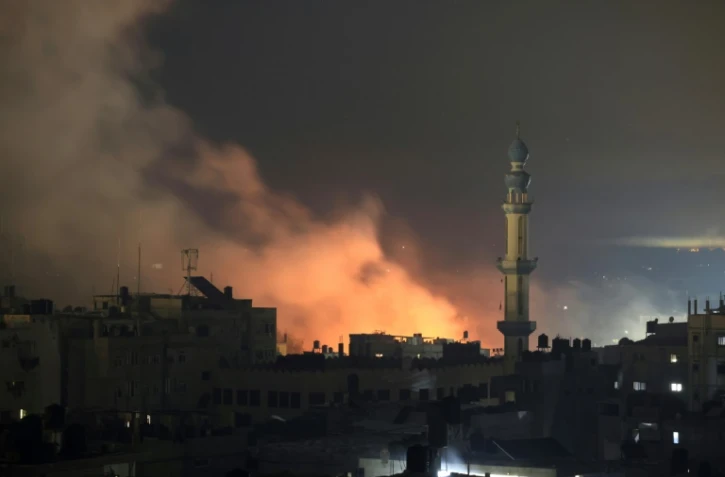 Bombardement sur Rafah, dans le sud de la bande de Gaza, le 14 décembre 2023