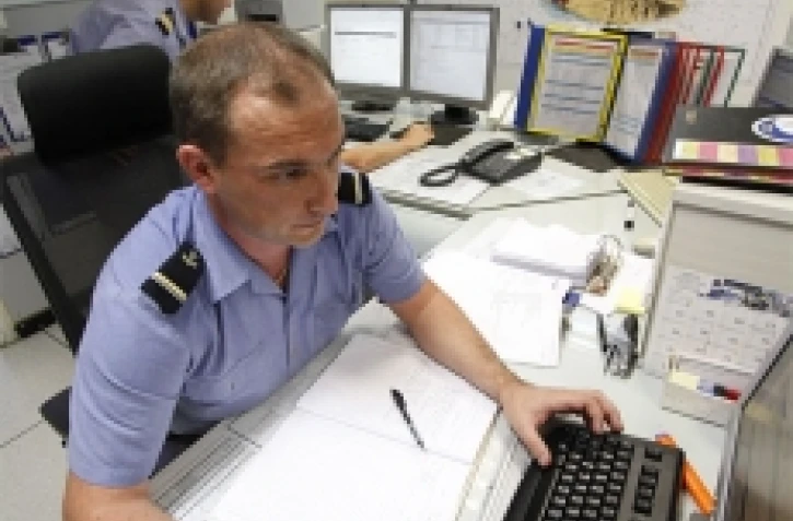 Vendredi 11 juin 2010: Portée disparue depuis 24 heures, Abigaël Sunderland a été repérée saine et sauve à bord de son voilier démâté vers 9 heures 40 à 3 000 km au sud des cô