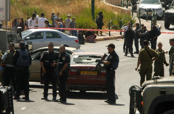 Des forces de sécurité israélienne lors d'une attaque le 24 juin 2016 près Kiryat Arba 