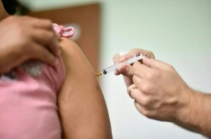 La question des vaccins obligatoires à l'école sème le trouble en Italie
