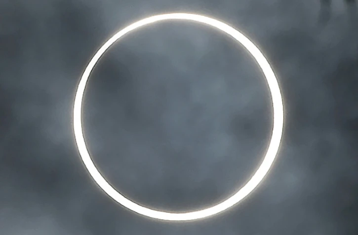 L'éclipse "cercle de feu" telle qu'elle a pu être osbervée depuis la ville indienne de Dindigul