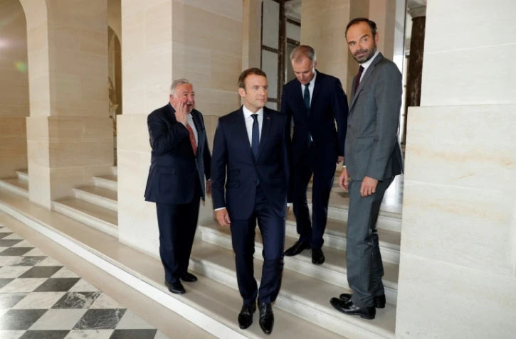 Le président français Emmanuel Macron, le Premier ministre Edouard Philippe, le président de l'Assemblée nationale François de Rugy (2ED) et le président du Sénat Gerard Larcher (G) à Versailles, prÚs de Paris, le 3 juillet 2017