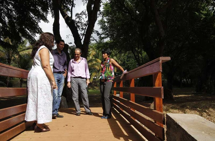 Mardi 22 Juin 2010


Conférence de presse de la CINOR  sur l'aménagement du sentier littoral nord