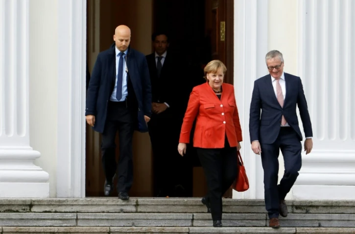 La chancelière allemande Angela Merkel quitte la résidence présidentielle après avoir rencontré le président Frank-Walter Steinmeier, le 20 novembre 2017 à Berlin