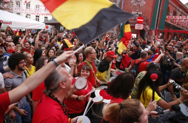 Les supporters belges en liesse à Bruxelles, après la victoire des Diables Rouges sur le Brésil en Russie, le 6 juillet 2018