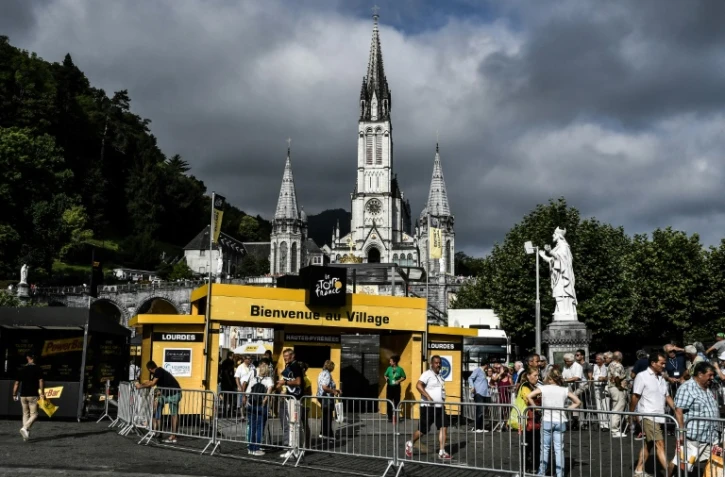 La ville de Lourdes s'apprête à donner le départ de la 19e étape du Tour de France, le 27 juillet 2018 