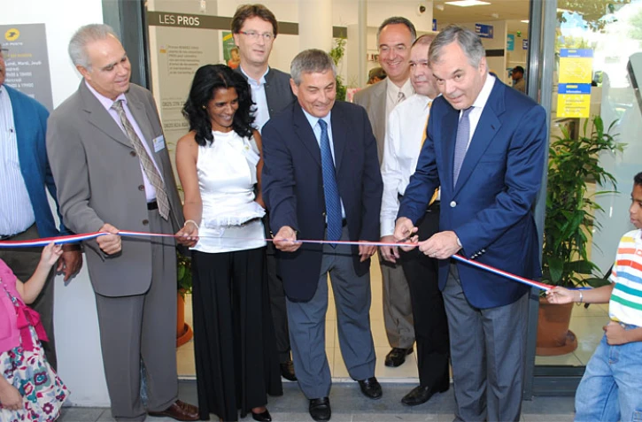 Vendredi 9 juillet 2010 - Inauguration d'un nouveau bureau de poste de la Ravine Blanche à Saint-Pierre (Photo D.R)