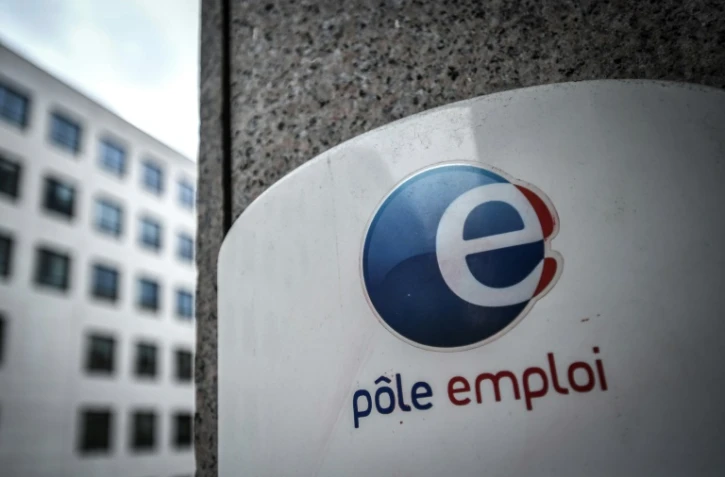 Le logo de Pôle Emploi. Photo prise dans une agence parisienne le 29 janvier 2021
