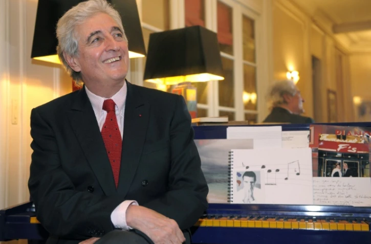 Jean-Louis Dabadie dans son appartment parisien le 10 mars 2009, deux jours avant son admission à l'Académie française