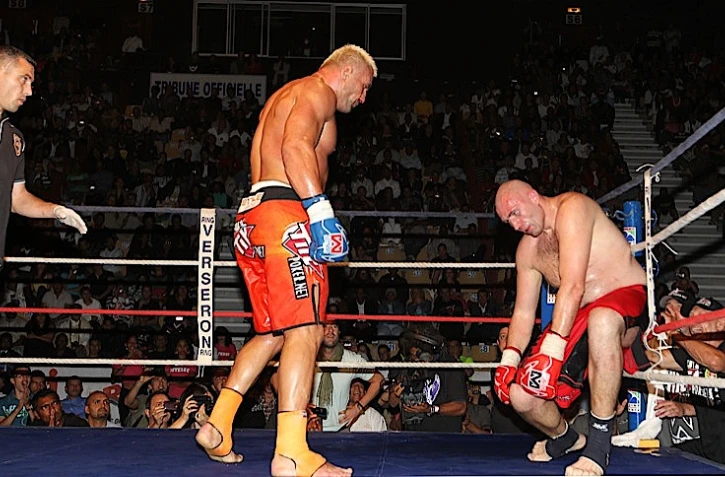Vendredi 23 juillet 2010 - Saint-Denis - Championnat du monde de boxe thaï - Le Français Jérôme Le Banner bat le Canadien Tomas Novak.