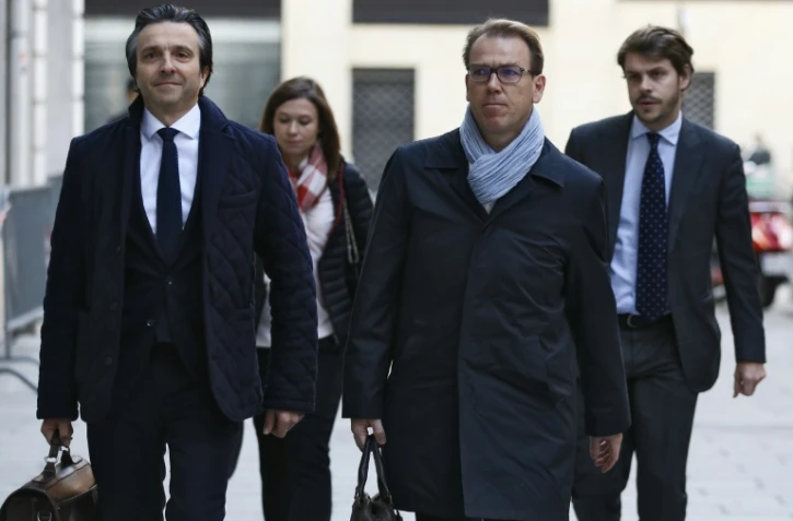Guillaume Lambert (c), ancien directeur de campagne de Nicolas Sarkozy pour la présidentielle de 2012 arrive au pôle financier à Paris, le 9 octobre 2015, pour être entendu dans l'affaire Bygmalion