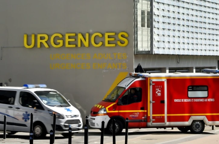  Le nombre de patients admis aux urgences a atteint un nouveau record en 2016, avec près de 21 millions de passages enregistrés dans 641 hôpitaux publics et privés, soit 700.000 de plus qu'en 2015, selon un rapport de la Drees