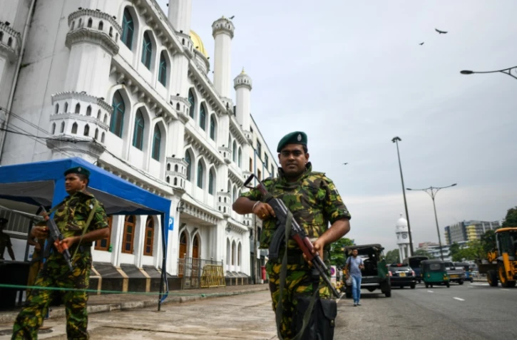 Des soldats montent la garde Ă Colombo au Sri Lanka, le 26 avril 2019
