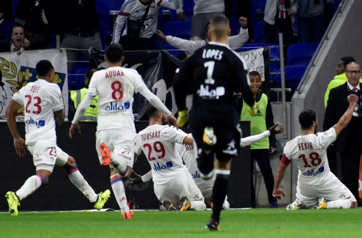 Nabil Fekir (d) auteur du but de la victoire pour l'OL face à Monaco, le 13 octobre 2017 à Lyon