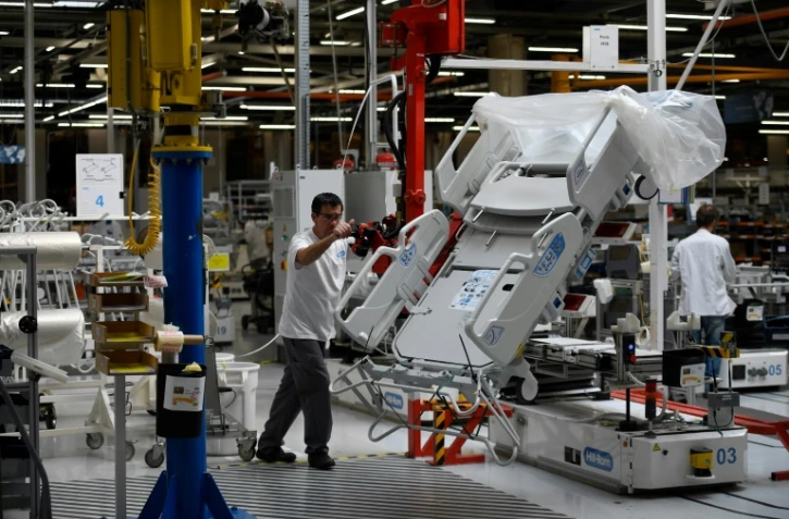 Usine de fabrication de lits médicalisés à Pluvigner, le 31 mars 2020