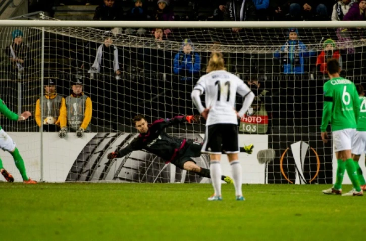 L'attaquant Nolan Roux transforme un penalty face à Rosenborg en Europa League, le 26 novembre 2015 à Trondheim