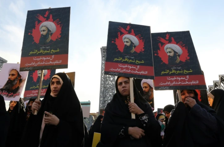 Des Iraniennes manifestent contre l'exécution de Nimr al-Nimr à Téhéran le 4 janvier 2015