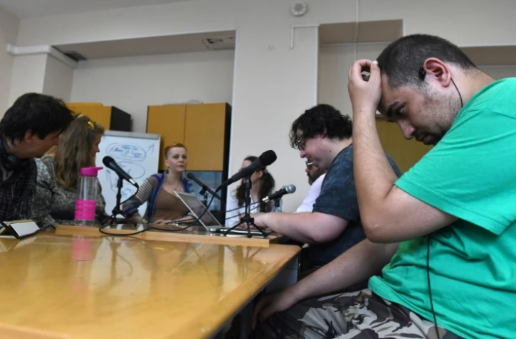 Des animateurs d'une émission de radio, atteint de troubles psychiques, le 20 août 2016 à Moscou