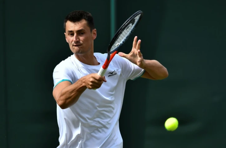 L'Australien Bernard Tomic face au Français Jo-Wilfried Tsonga lors du 1er tour de Wimbledon, le 2 juillet 2019