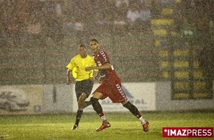 Guillaume Hoarau au jubilé de Didier Agathe (photo d'archives)