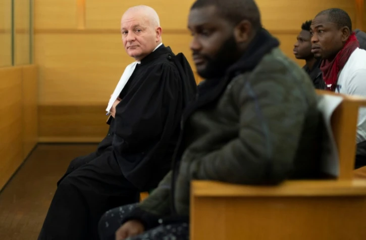 L'avocat Pedro Andujar dans la salle du tribunal de Lyon, le 6 novembre 2019 à l'ouverture d'un procès sur un vaste réseau de prostitution entre le Nigeria et l'Europe