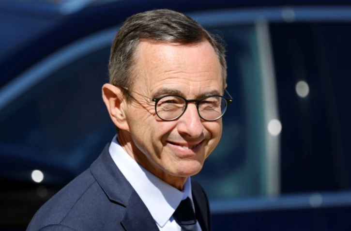 Le ministre français de l'Intérieur, Bruno Retailleau, quitte le Palais de l'Elysée après la réunion hebdomadaire du cabinet, le 28 avril 2025