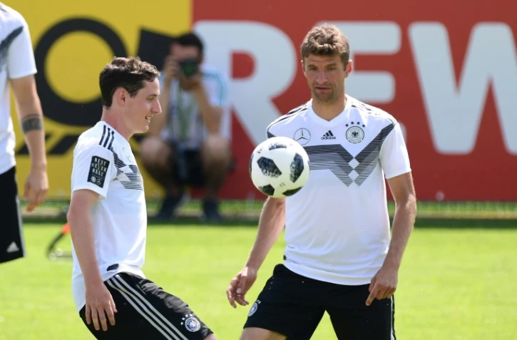 L'attaquand Allemand Thomas Muller (à dr.) pendant une séance d'entraînement en Italie, le 1er juin 2018 avant le début du Mondial de Russie 