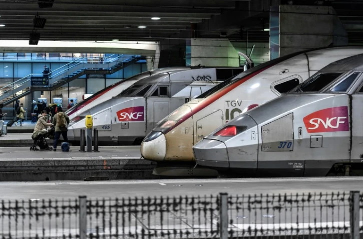 Trains TGV en gare Montparnasse à Paris, le 2 janvier 2020