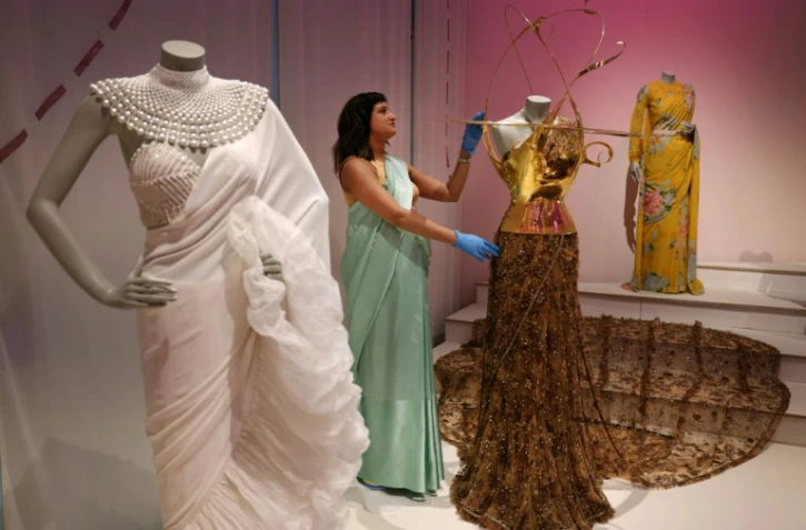 Ces dix dernières années, selon la conservatrice de l'exposition, le sari a davantage évolué qu'en 5.000 ans