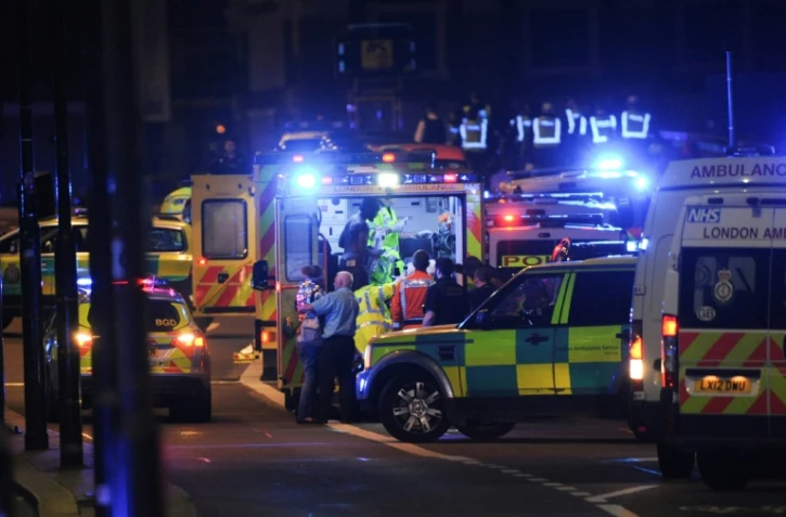 Des secours sur le lieu de l'attaque terroriste à Londres le 3 juin 2017