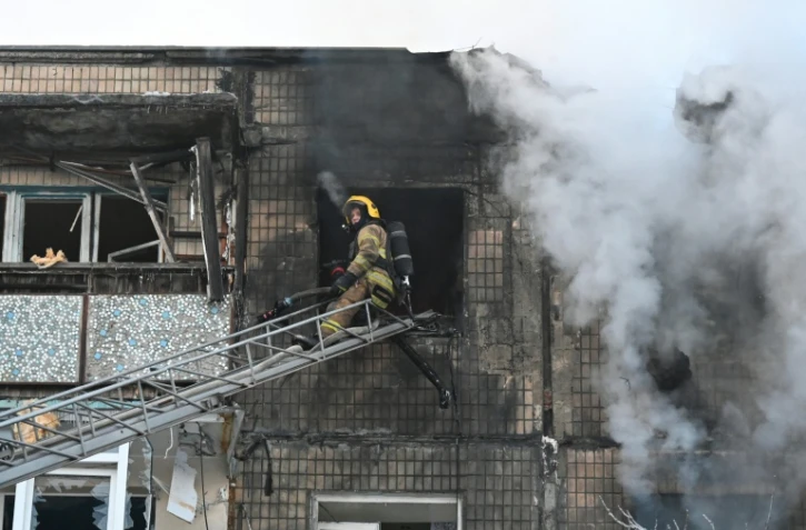 Un immeuble touché par une frappe russe à Kharkiv, en Ukraine, le 3 février 2026