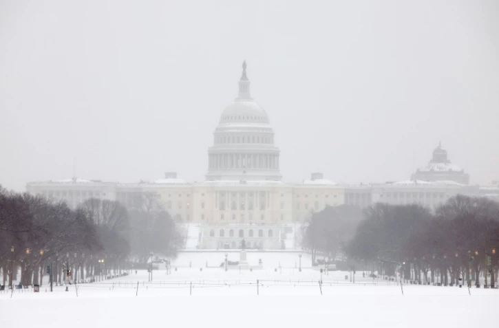 Le Capitole de Washington, siège du Congrès américain, sous la neige le 25 janvier 2026