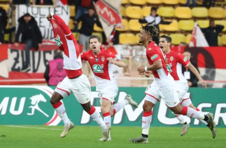 L'attaquant sénégalais de Monaco Keita Baldé (g) marque le but de la qualification contre Reims en Coupe de France, le 4 janvier 2020 au stade Louis-II   