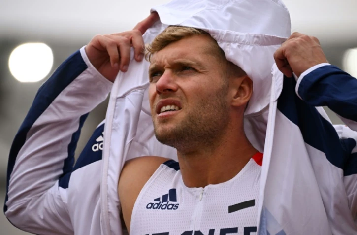 Le Français Kevin Mayer se prépare avant l'épreuve du saut en longueur du décathlon aux Championnats du monde, le 23 juillet 2022 à Eugene (Oregon)