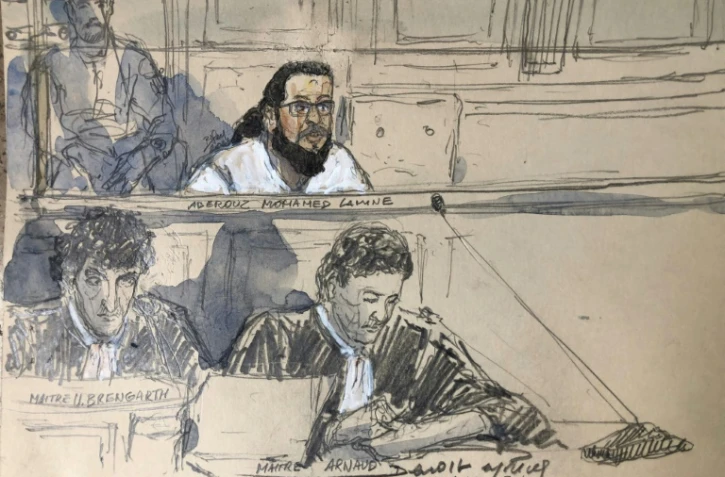 Croquis d'audience de Mohamed Lamine Aberouz (en haut) au premier jour de son procès pour l'attentat de Magnanville, le 25 septembre 2023 à Paris