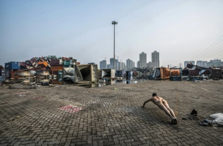 Photo d'Ou Zhihang diffidée par l'artiste prise le 19 août 2015 sur le site d'un explosion de produits chimiques dans le port de Tianjin, dans le nord de la Chine