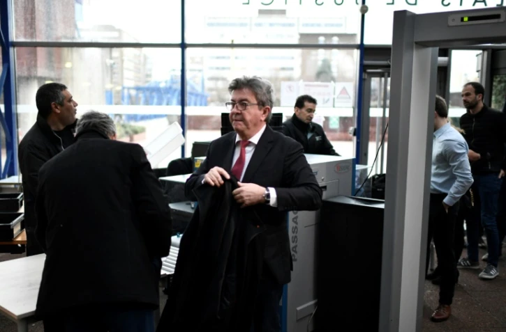 Le leader de la France insoumise Jean-Luc Mélenchon arrive le 9 décembre 2019 au tribunal correctionnel de Bobigny