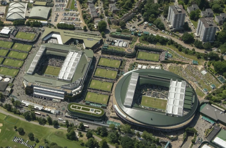 Vue aérienne du All England Lawn Tennis Club qui accueille le Grand Chelem sur gazon à Wimbledon, le 4 juillet 2019 