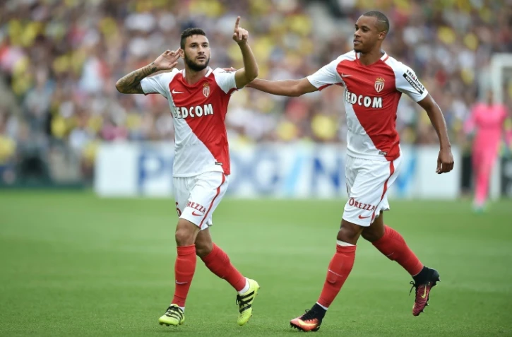 Le Brésilien Gabriel Boschilia (g) fête son but pour Monaco face à Nantes, le 20 août 2016 à La Beaujoire