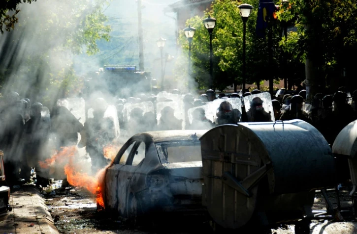 Affrontements entre manifestants serbes et forces de l'ordre du Kosovo et de la KFOR, le 29 mai 2023 à Zvecan, dans le nord du pays