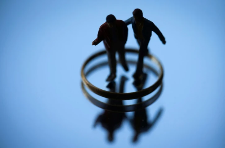 Pour la deuxième année consécutive, les actes homophobes ont augmenté en 2017 confirmant "l'ancrage" de l'homophobie dans la société française