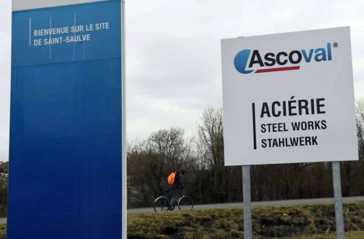 Salarié arrivant à l'usine Ascoval de Saint-Saulve (Nord) le 29 janvier 2018