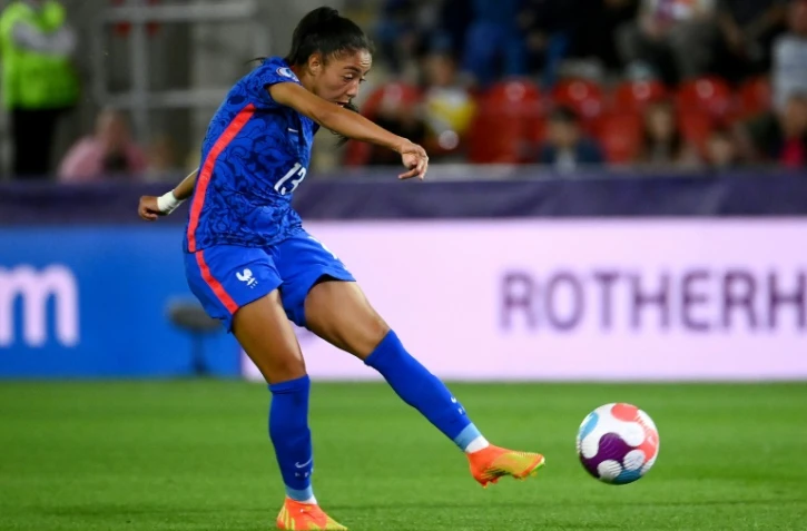 La remplaçante française Selma Bacha après son entrée en jeu en quart de finale de l'Euro contre les Pays-Bas le 23 juillet 2022 à Rotherham, en Angleterre