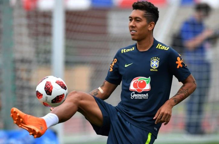 L'attaquant brésilien Roberto Firmino contrôle le ballon lors d'une séance d'entraînement, le 4 juillet 2018 à Sotchi 