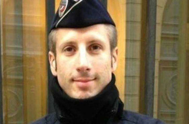 Xavier Jugelé a été abattu le 20 avril 2017 sur les Champs-Elysées à Paris