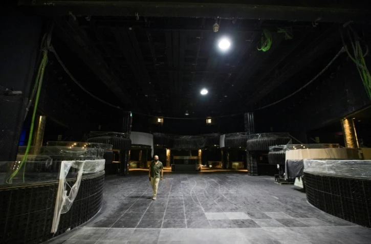 Un employé du club Hï fermé en raison de la pandémie de coronavirus, le 30 juillet 2020 à Ibiza